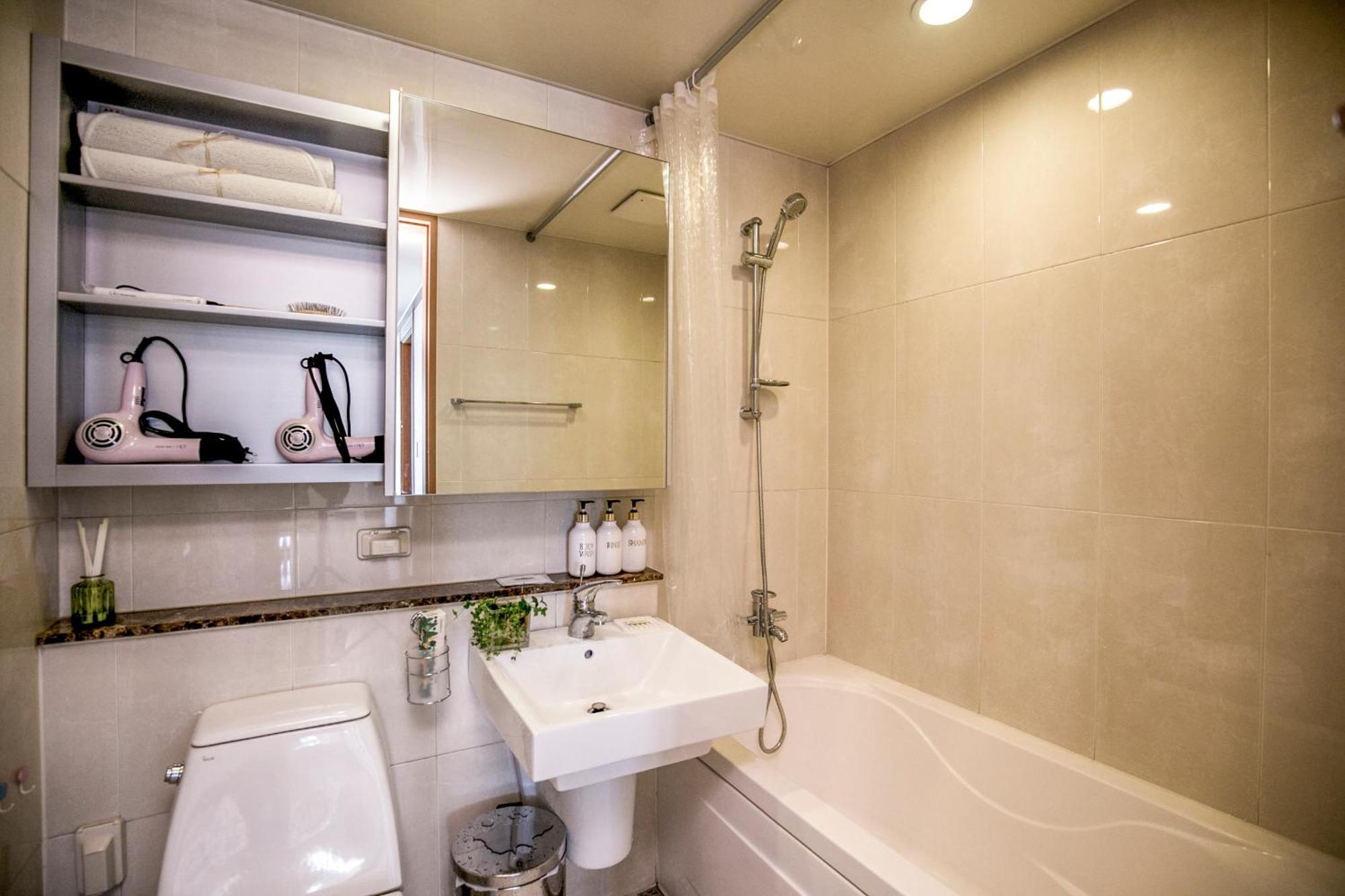 Sj Tailored Service Near Station Apartment *